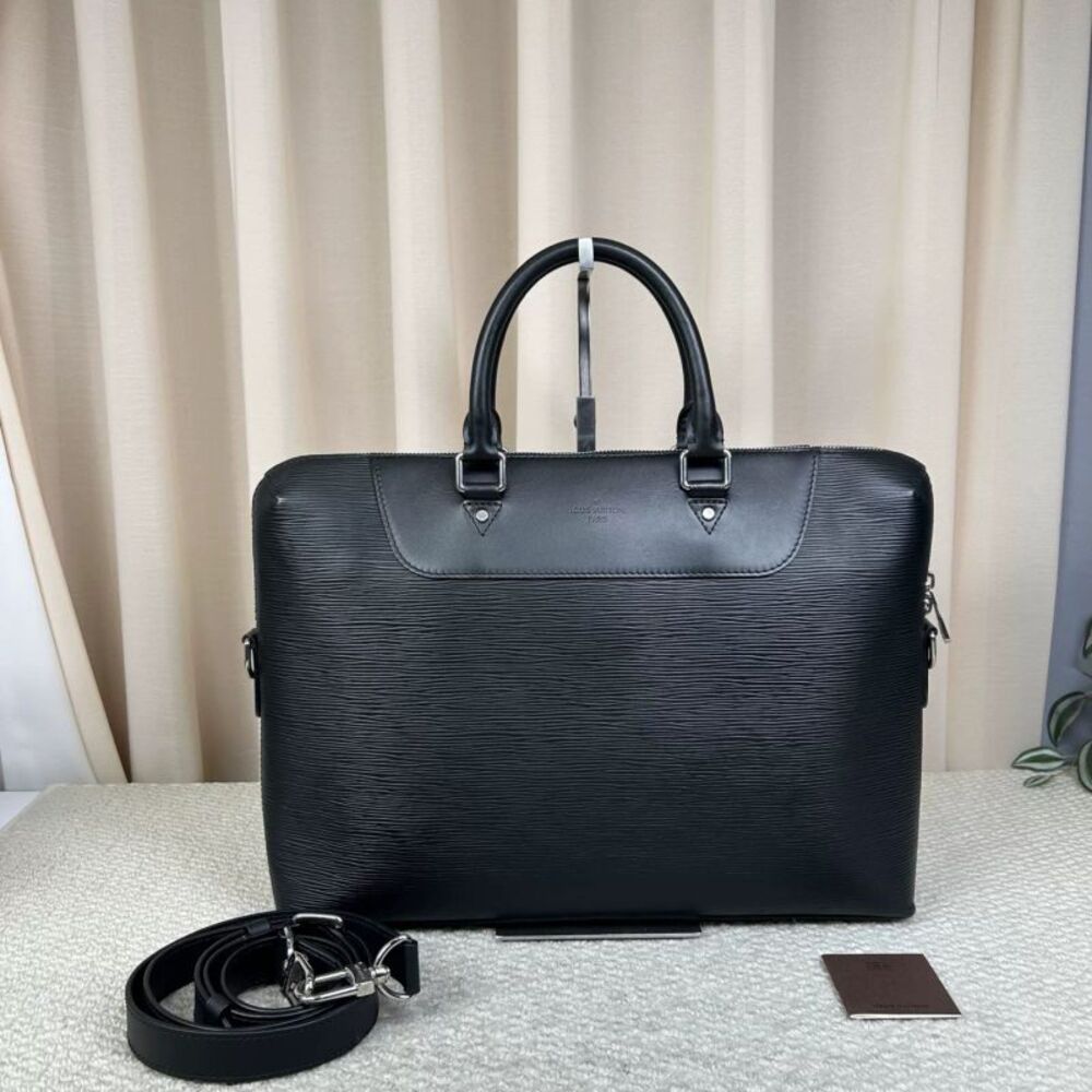 Louis Vuitton Women Pre-Loved Bag Very Good Condition
